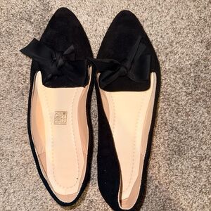SHEIN Black Flats with Elegant Bow